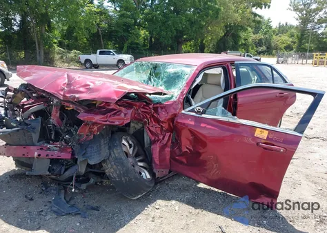 2016 Chrysler 300 Limited z USA, uszkodzony, nr VIN 2C3CCAAG9GH311099